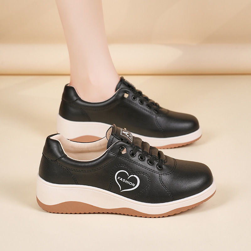 Zapatos casuales de cuero con suela blanda en forma de corazón