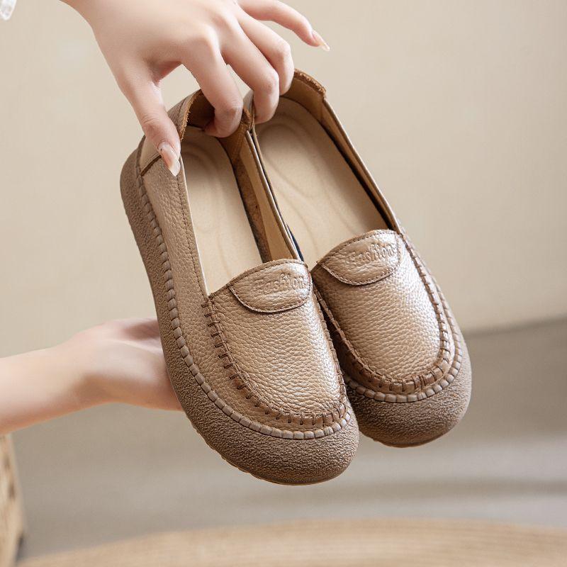 Schoenen met zachte zolen gemaakt van 100% echt rundleer.