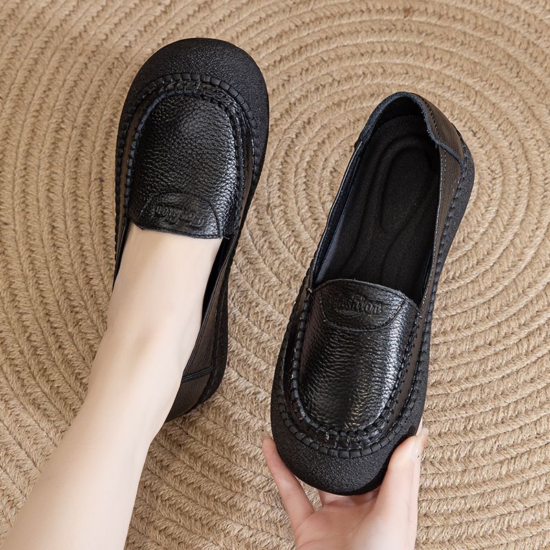 Schoenen met zachte zolen gemaakt van 100% echt rundleer.