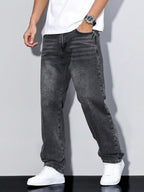 https://cdn.shopify.com/s/files/1/0981/1568/2584/files/Baggy-Jeans-Heren-Losse-Pasvorm-Maximale-Bewegingsvrijheid-7.jpg?v=1787116600