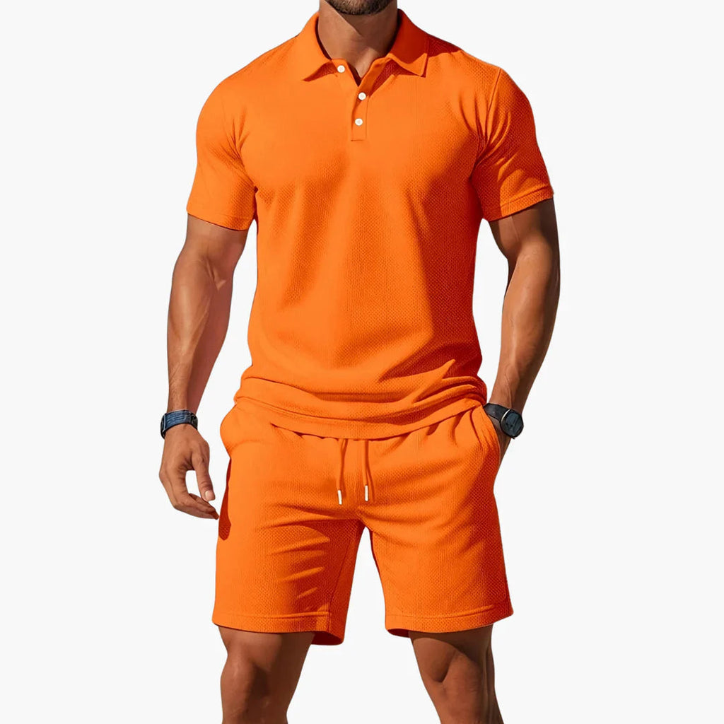 https://cdn.shopify.com/s/files/1/0981/1568/2584/files/Heren-Set-Ademend-Comfortabel-als-2-Delige-Poloset-3.jpg?v=1787116236