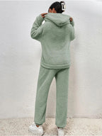 https://cdn.shopify.com/s/files/1/0981/1568/2584/files/Hoodie-Dames-Warm-Comfortabel-voor-de-Winter-8.jpg?v=1787939815