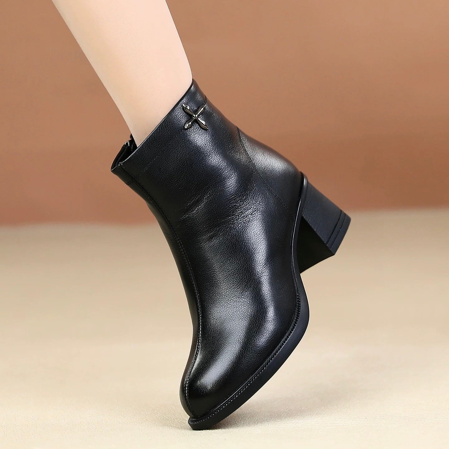 Botines de tacón grueso para mujer