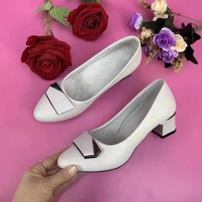 Zapatos de piel con tacón alto y suela blanda