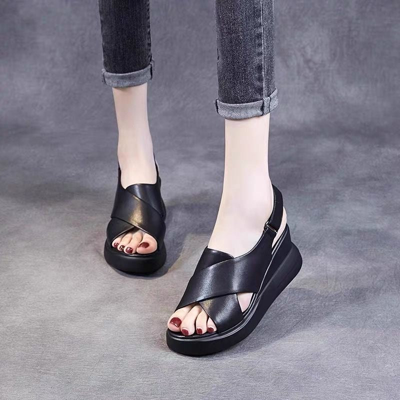 Sandalias cruzadas con cuña