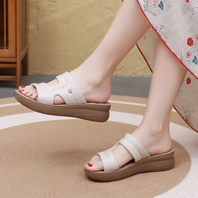 Sandalias de piel con cuña y suela blanda