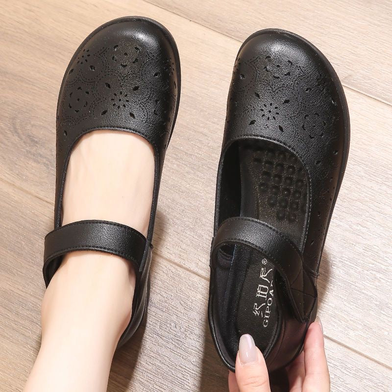 Zapatos de cuero con agujeros antideslizantes