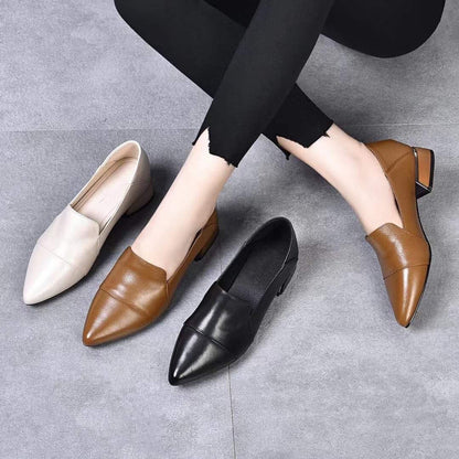 Zapatos de piel suave con tacón medio