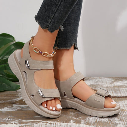 Sandalias planas con velcro