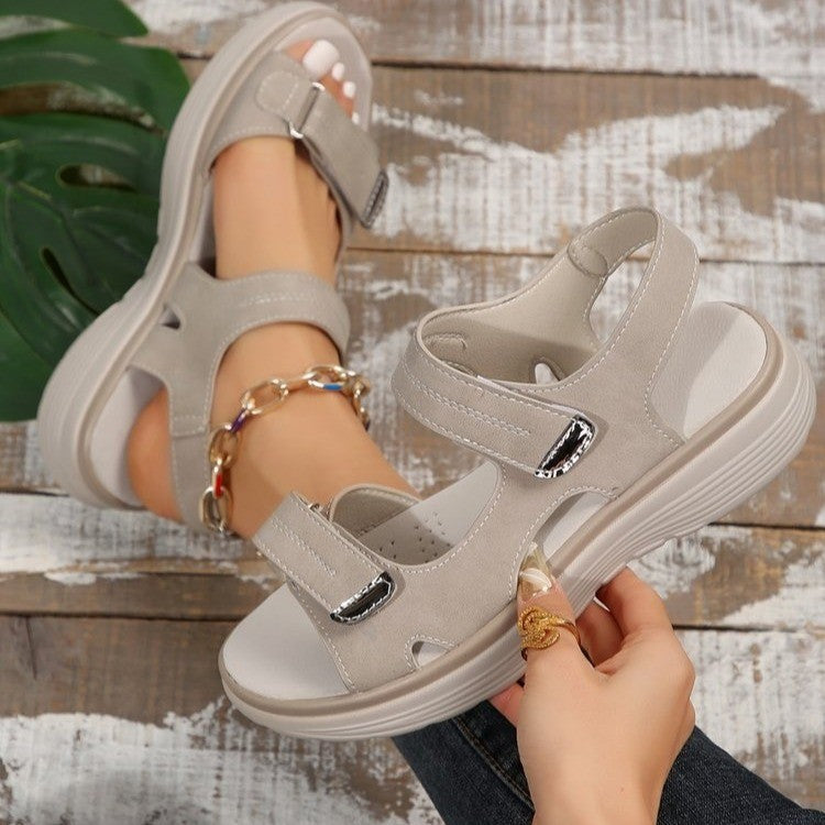 Sandalias planas con velcro