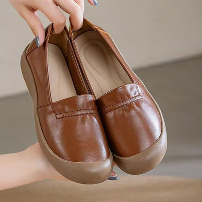 Zapatos de piel antideslizantes con suela blanda