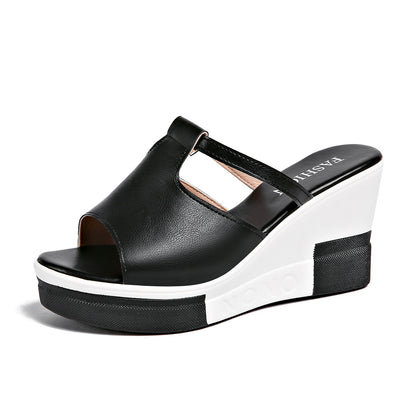 Sandalias de cuña a la moda