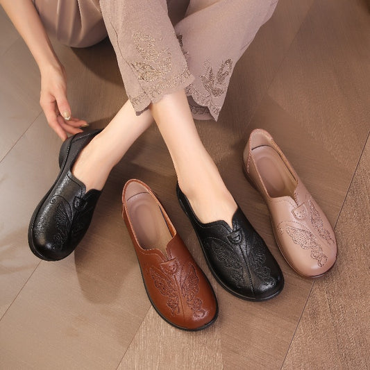 Zapatos planos bordados de piel auténtica
